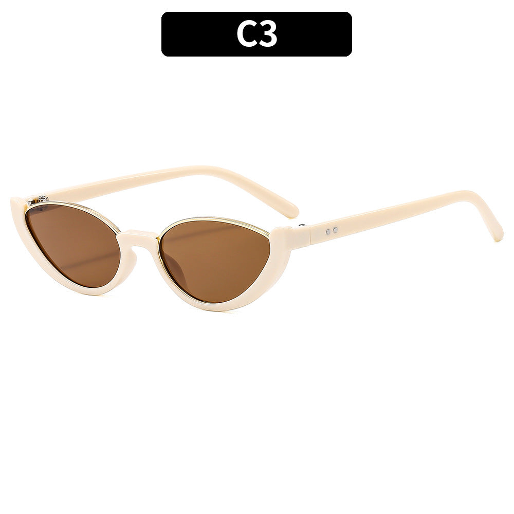 Chic Katzenaugensonnenbrille mit goldenen Akzenten