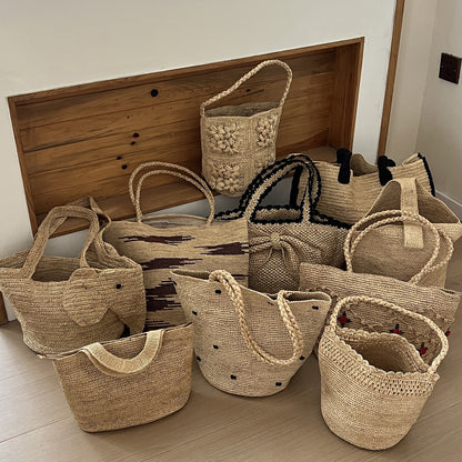 Handgefertigte Strohtasche mit Weichem Innenfutter Brehn
