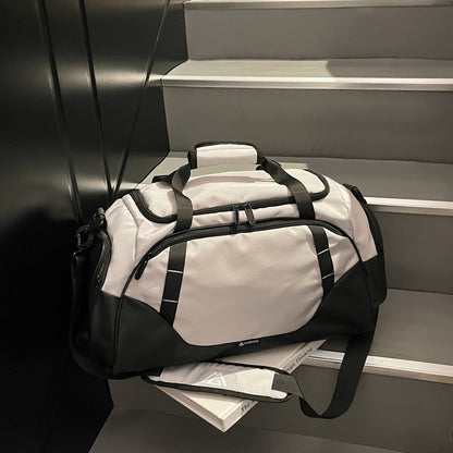 Vielseitige Reisetasche mit mehreren Fächern Brehn
