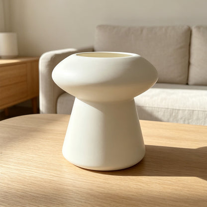 Zeitgenössische Skulpturierte Dekorative Vase Brehn