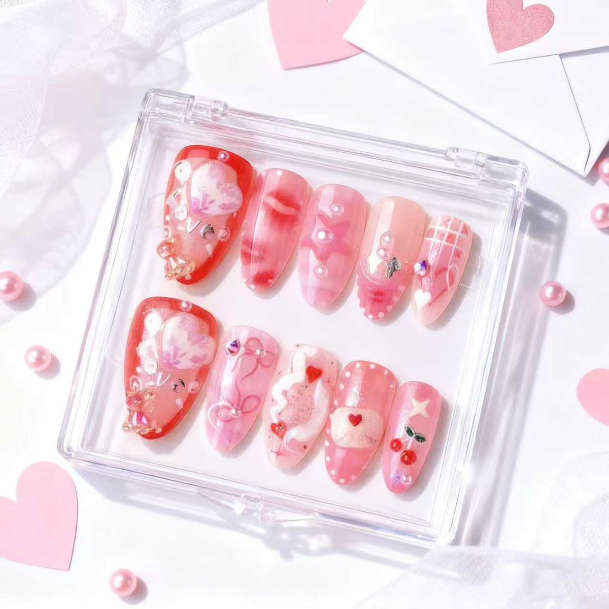 Künstlerisches Herz-Themen Press-On Nagelkunst Set Brehn
