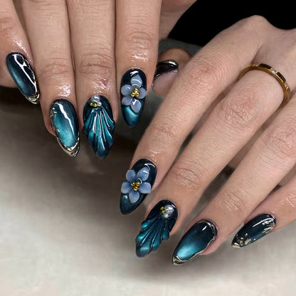 Künstlerische Florale und Gel Press-On Nagelkunst Brehn