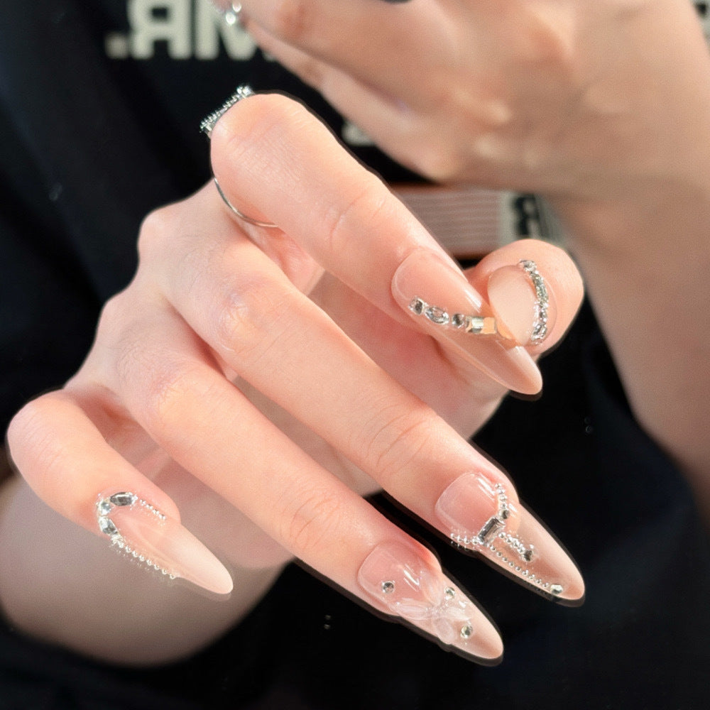 Elegantes Stiletto Druck-Nagelkunst-Set mit Kristallakzenten Brehn