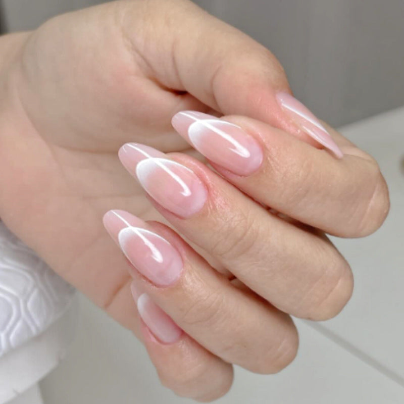 Künstlerisches glattes Press-On Nagelset Brehn