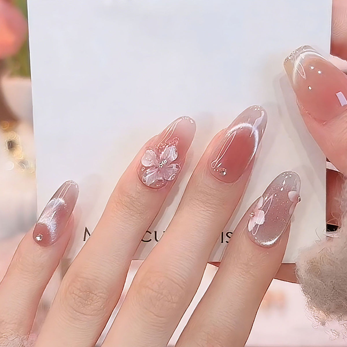 Kunstnagelset mit eleganten Glitzer-Akzenten Brehn