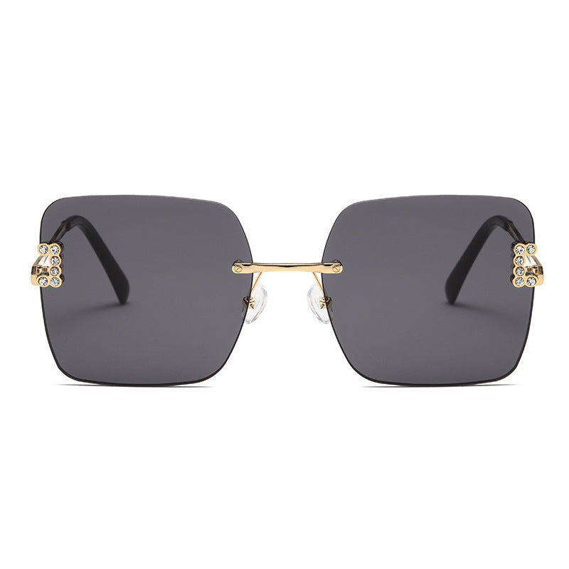 Damen modische quadratische Sonnenbrille mit zarten Designdetails Brehn