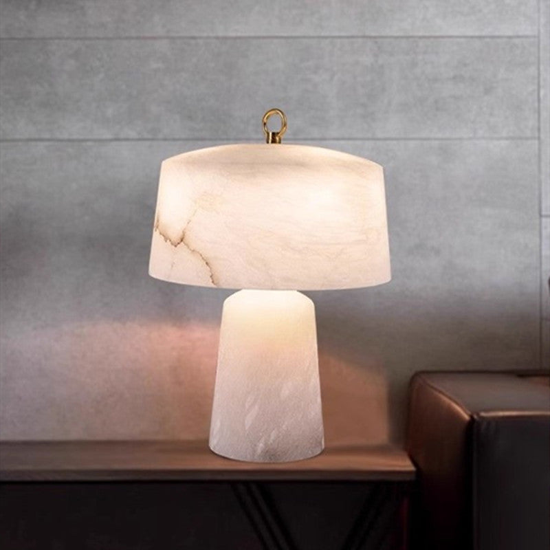 Elegante Alabaster-Tischlampe