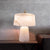 Elegante Alabaster-Tischlampe