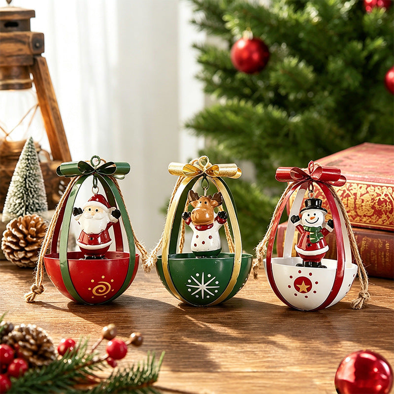 Weihnachtliche dekorative Hängeornamente