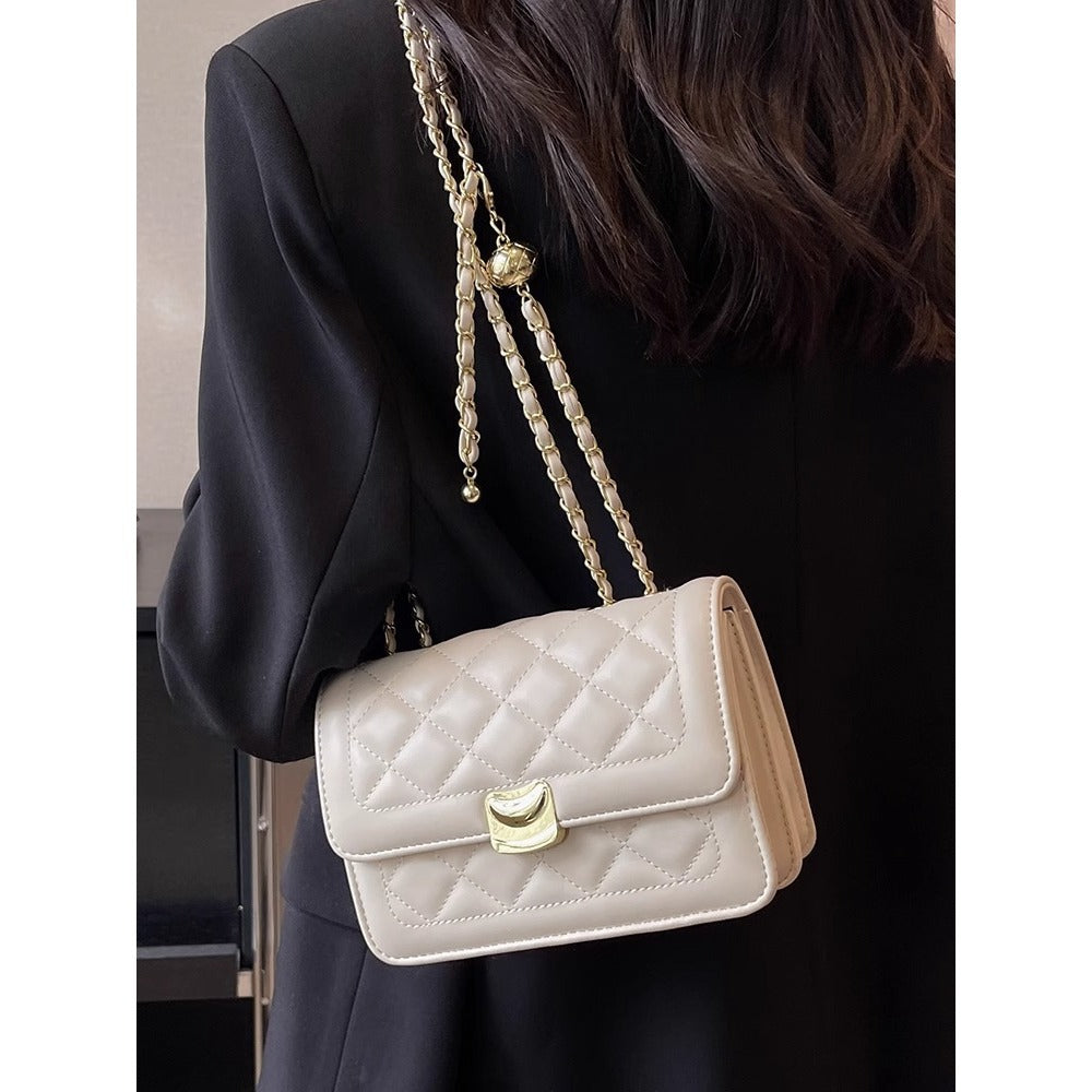 Gepolsterte Tasche mit Ketten-Detail Brehn