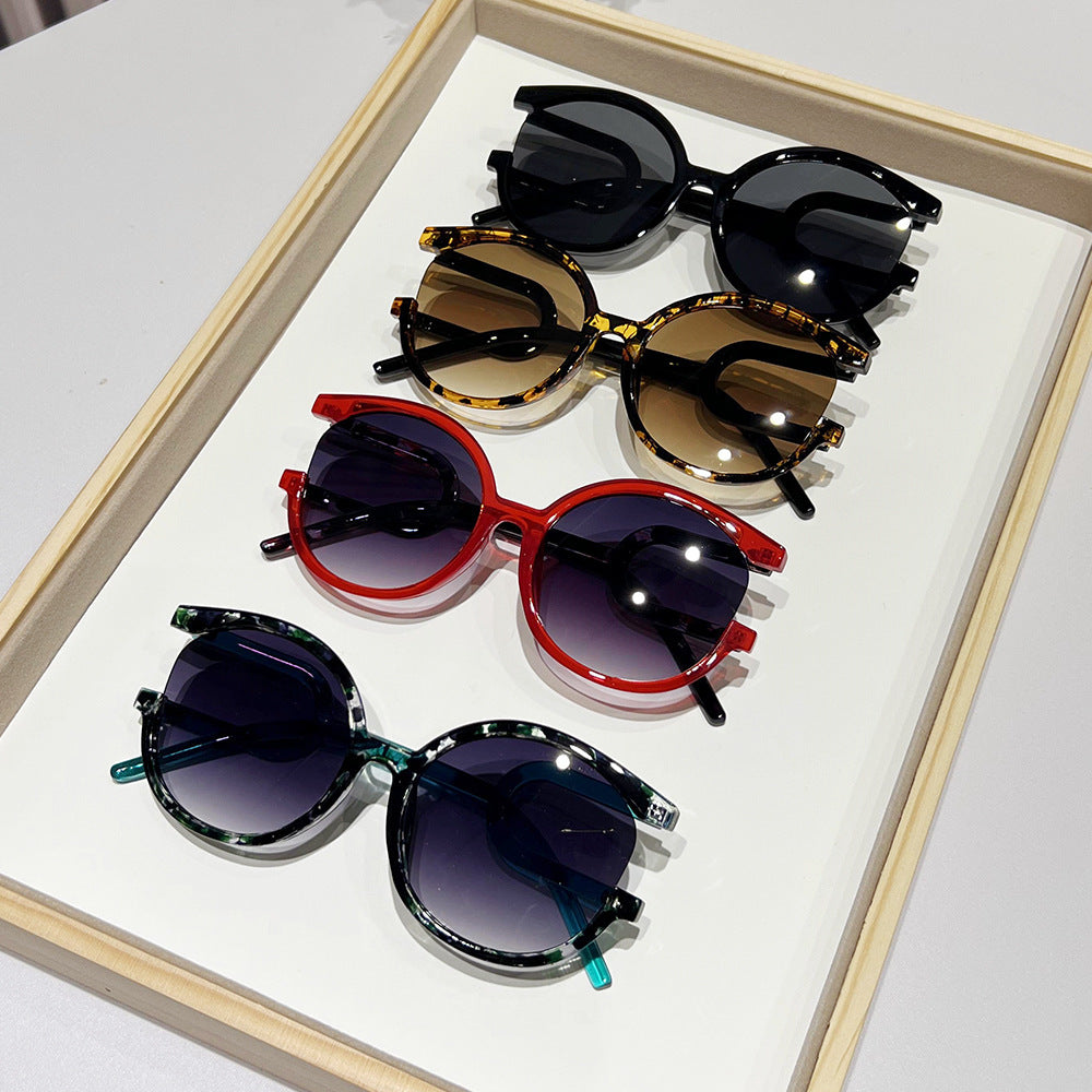 Avant-Garde Zirkuläre Rahmen Sonnenbrille Brehn