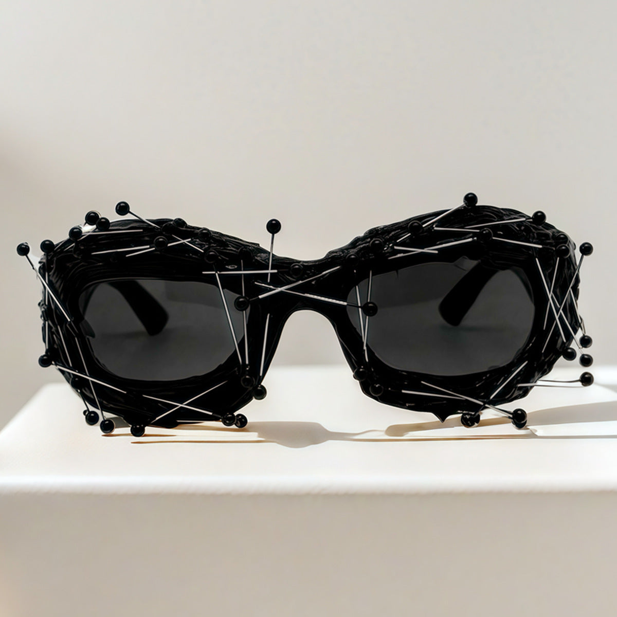 Damen Kreative Design-Sonnenbrille mit innovativem Akzent Brehn