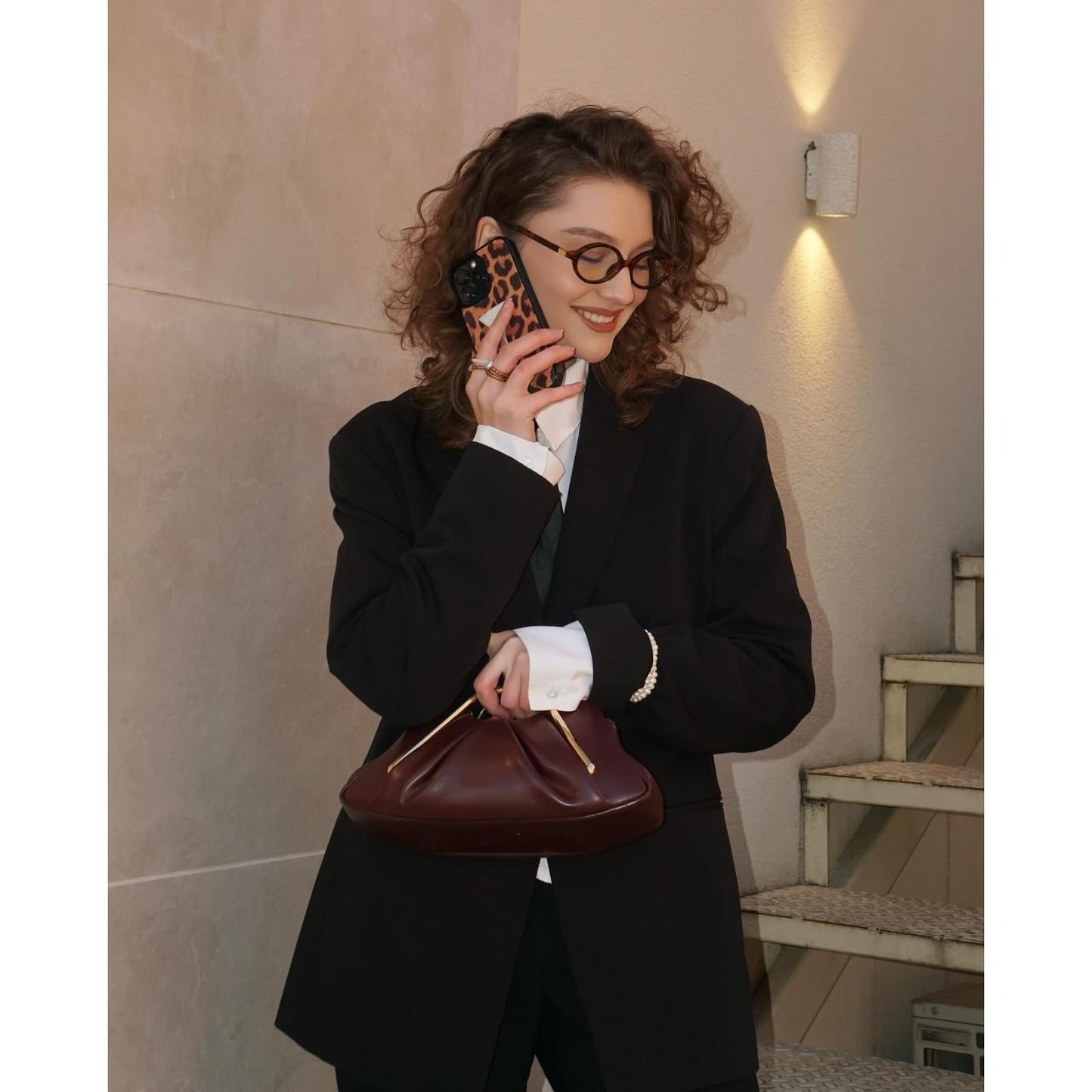 Designer Handtasche mit Einzigartigem Griff Brehn
