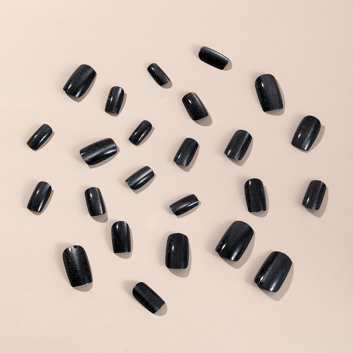 Glänzendes Ombre Nagelkunst Brehn