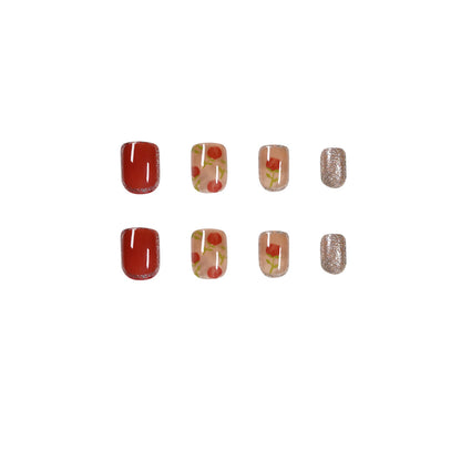 Kunstvolle Nagelkunst mit natürlichem Farbverlauf und Blütenakzenten Brehn