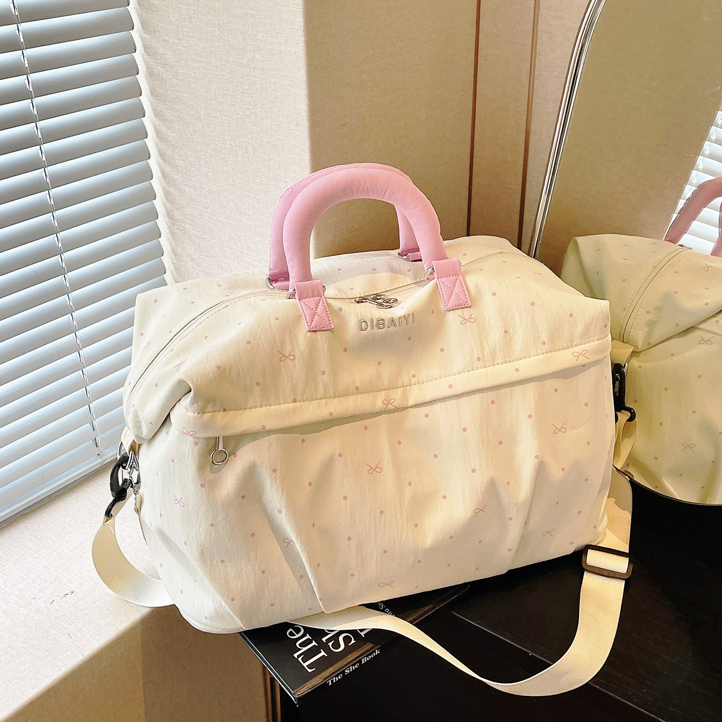 Multi-Pocket Weekender Duffle Brehn
