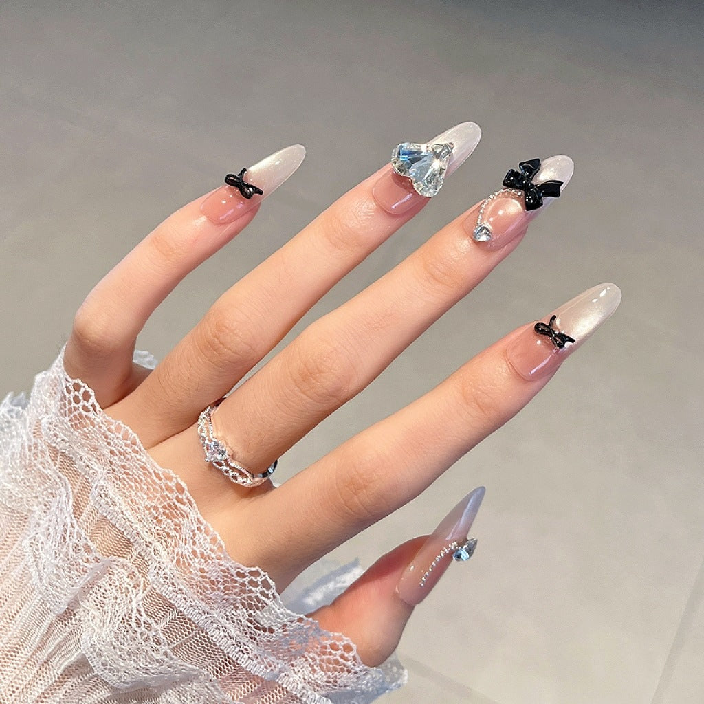 Dekorative Press-On Nagelkunst Verlängerungen Brehn