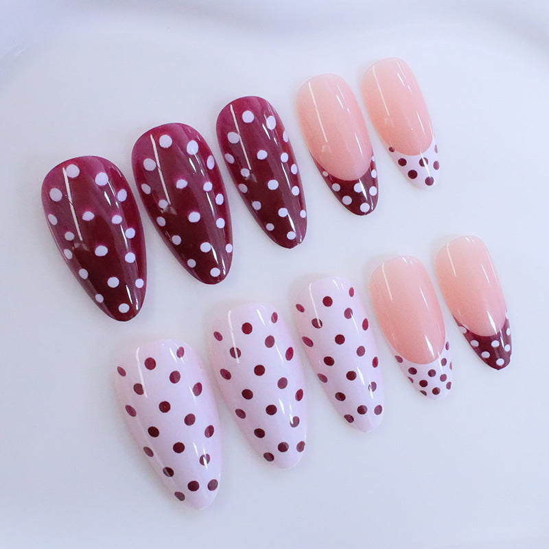 Trendiges Polka Dot Nagelkunstset Brehn