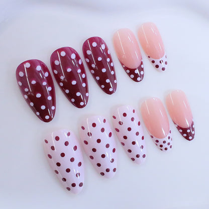 Trendiges Polka Dot Nagelkunstset Brehn