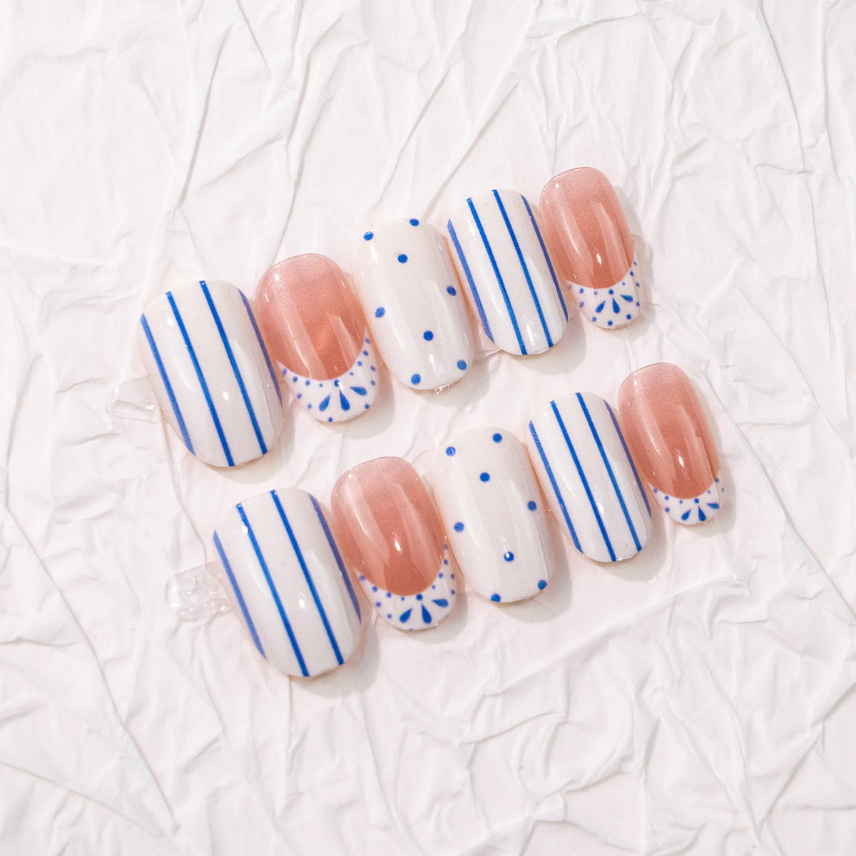 Elegantes künstlerisches Press-On-Nagelset mit geometrischen Mustern Brehn
