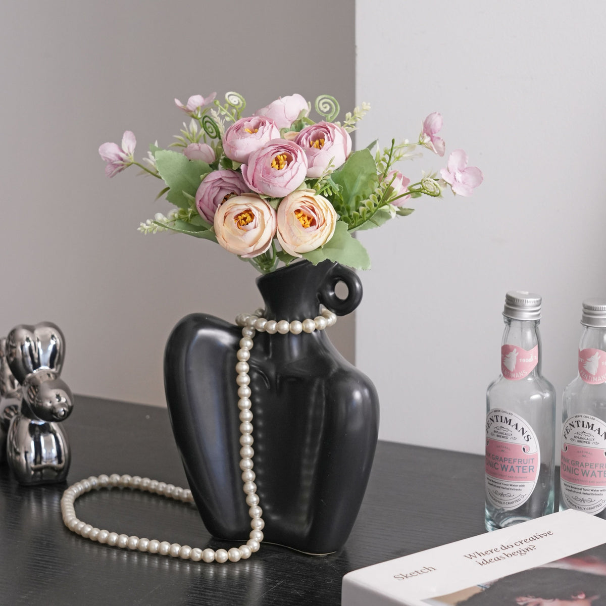Lebensechter Blumenstrauß mit weichen Blütenblättern
