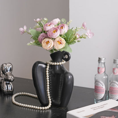 Lebensechter Blumenstrauß mit weichen Blütenblättern