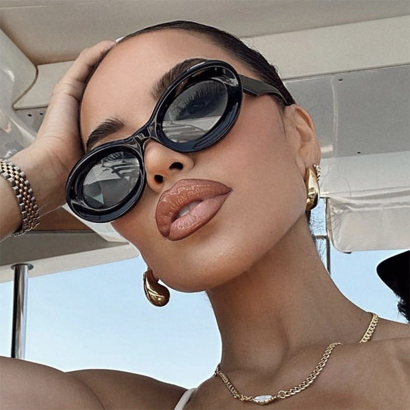 Damen ovale Sonnenbrille mit modernen Gläsern Brehn