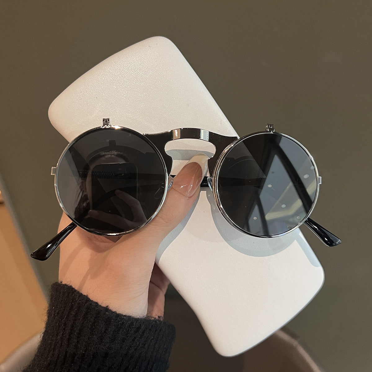 Damen Runde Designer-Sonnenbrille mit innovativem Rahmen Brehn