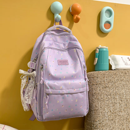 Stylischer Multi-Taschen-Rucksack mit dekorativen Akzenten Brehn
