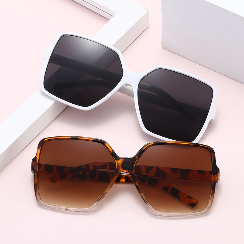 Damen oversized quadratische Sonnenbrille mit elegantem Rahmen Brehn