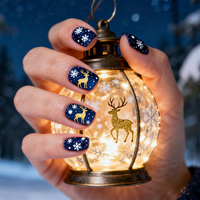 Kunstnagelset mit festlichem Schneeflocken-Design Brehn