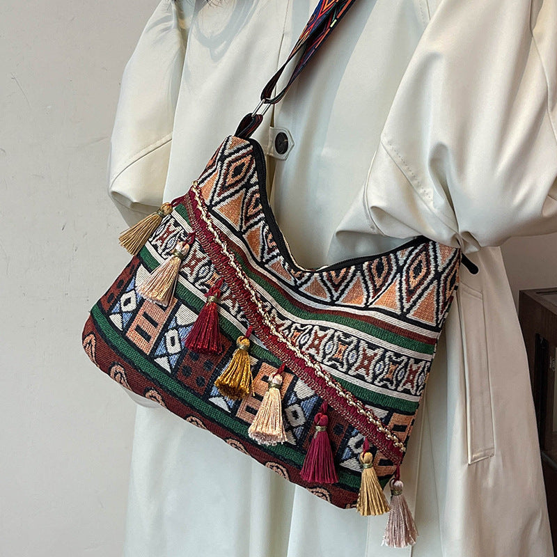 Bohemian-inspirierte handgefertigte Hobo-Tasche