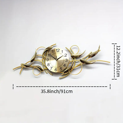 Verschnörkelte dekorative Metallwanduhr Brehn