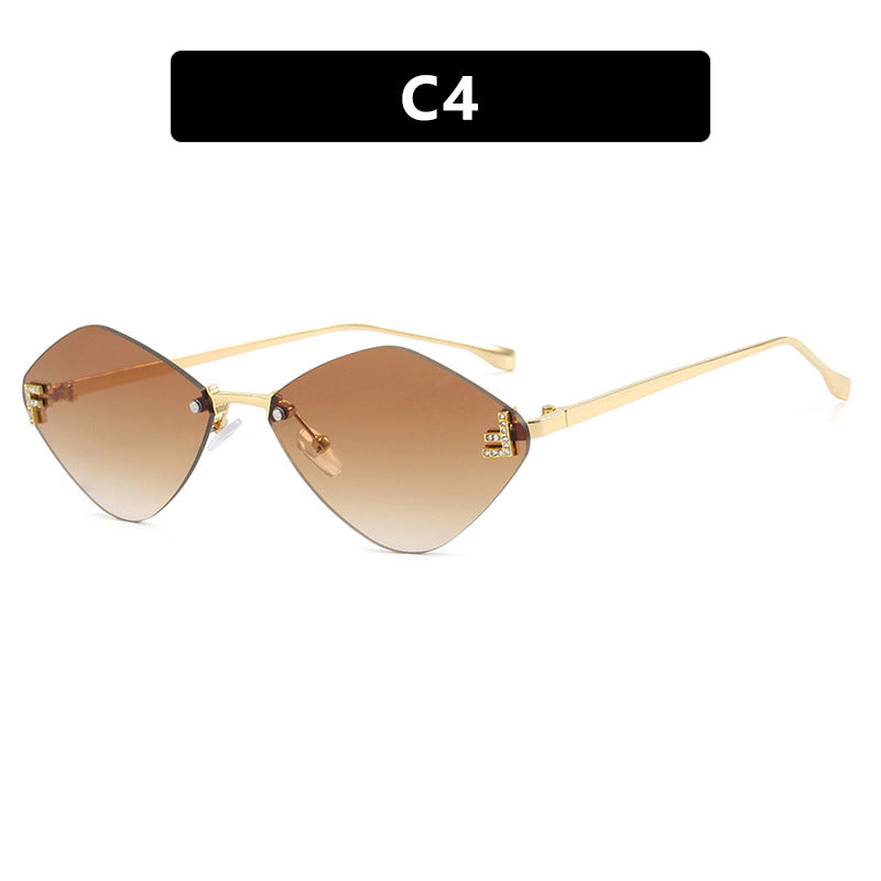 Damen geometrische Sonnenbrille im extravaganten Design mit gradienten Gläsern Brehn