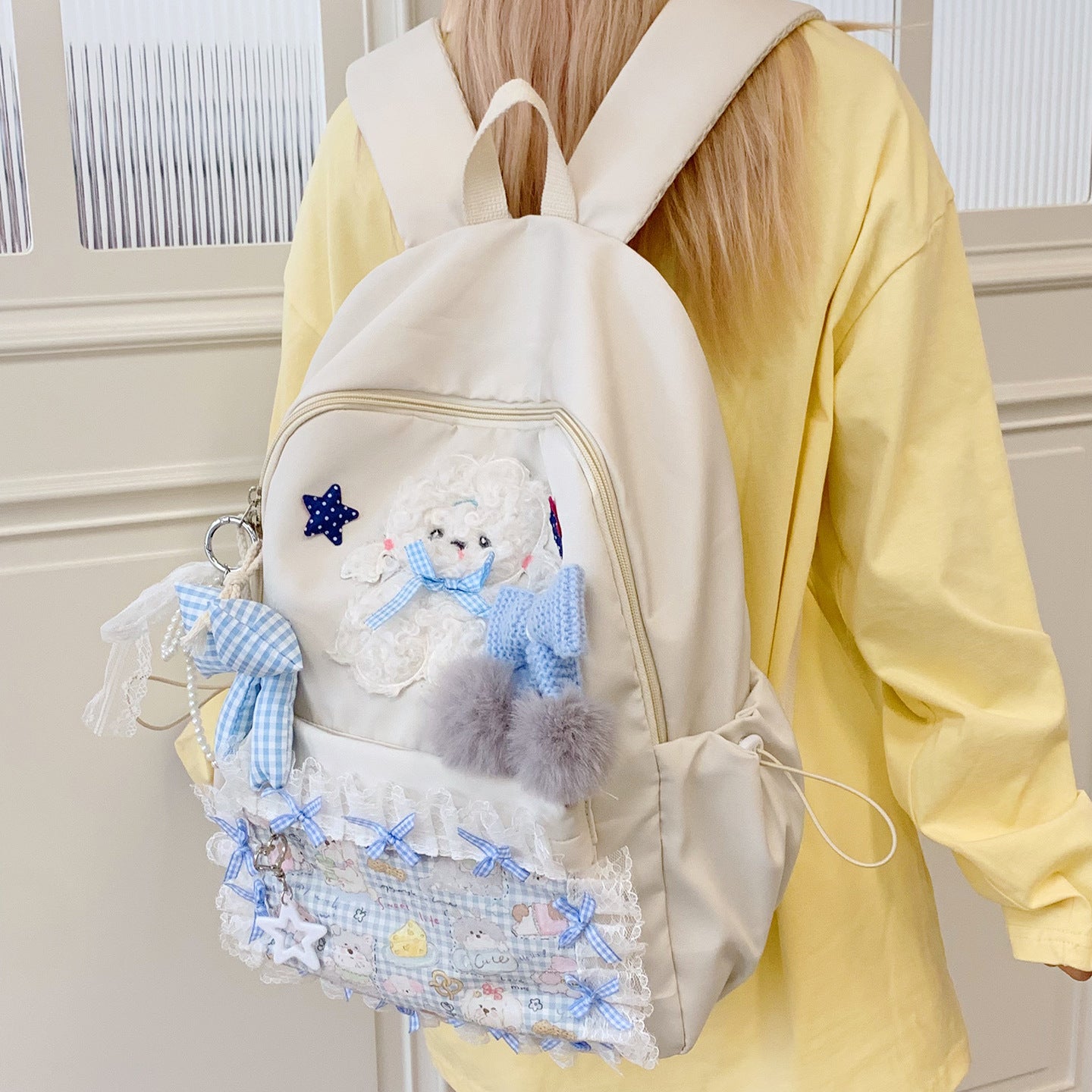 Rucksack mit Verspielten Applikationen und Multifunktionalen Fächern Brehn