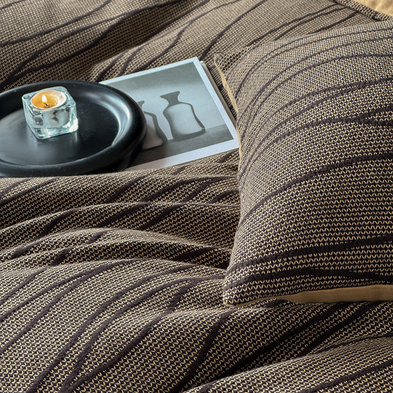 Wendebettwäsche-Garnitur aus Baumwollmischgewebe mit abstraktem Wellen-Jacquard