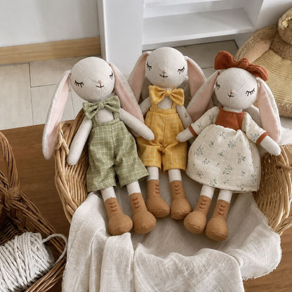 Erbstück-Stil Schlappohr Häschen Puppe mit geschichteter Leinenkleid