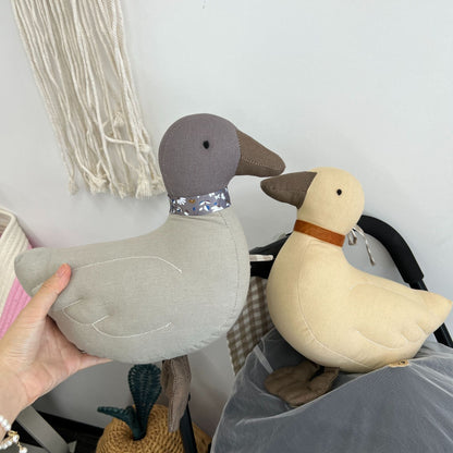 Handgemachte organische Leinen-Hasenpuppe mit langen Gliedern