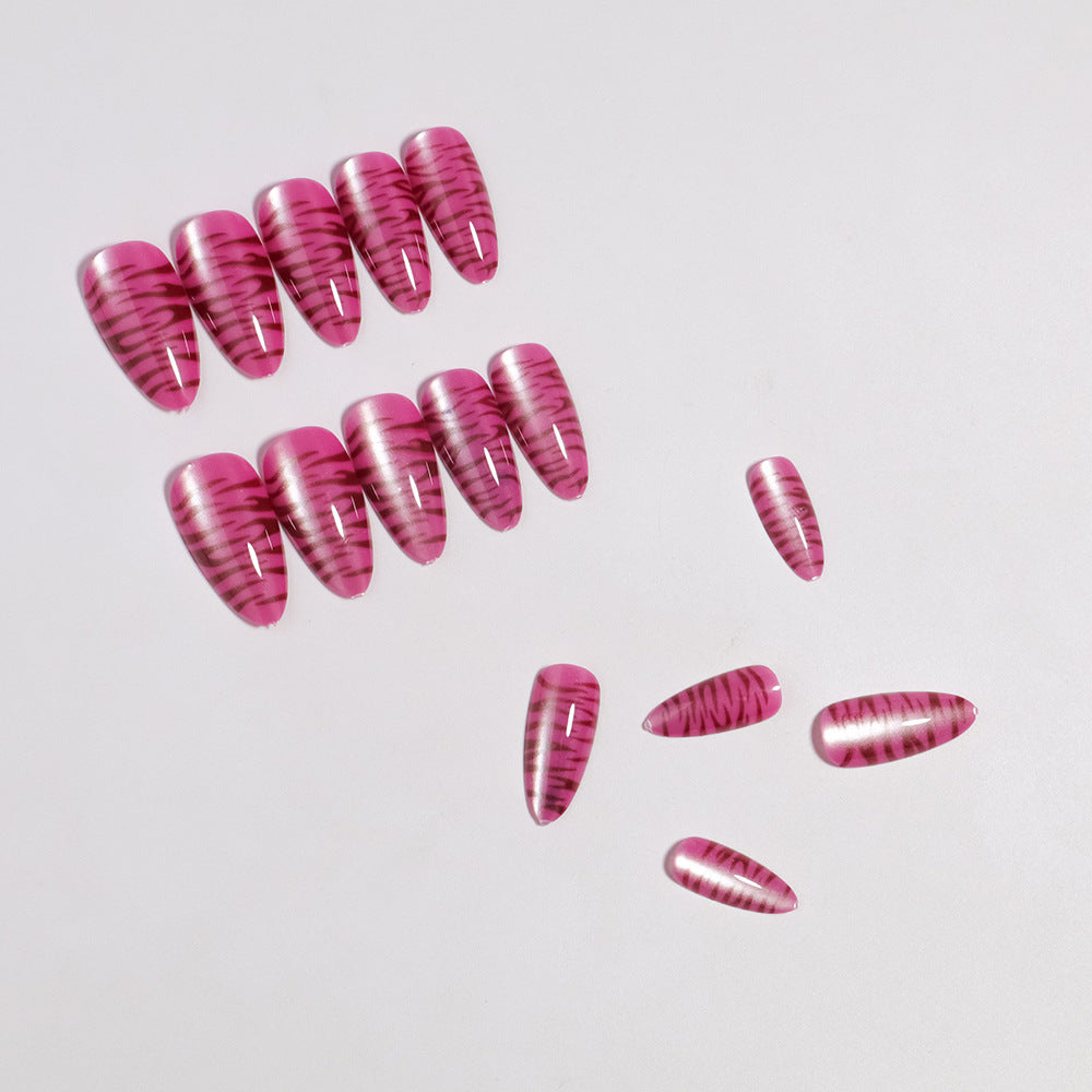 Künstlerische Stiletto-Nagelkunst-Tipps Brehn