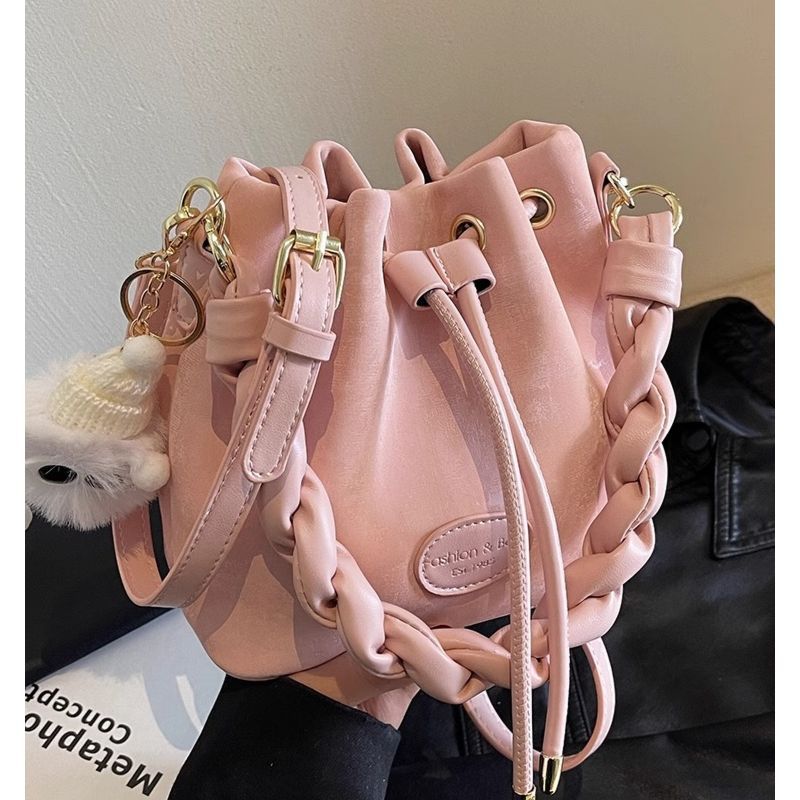 Stylische gehäkelte Schultertasche Brehn