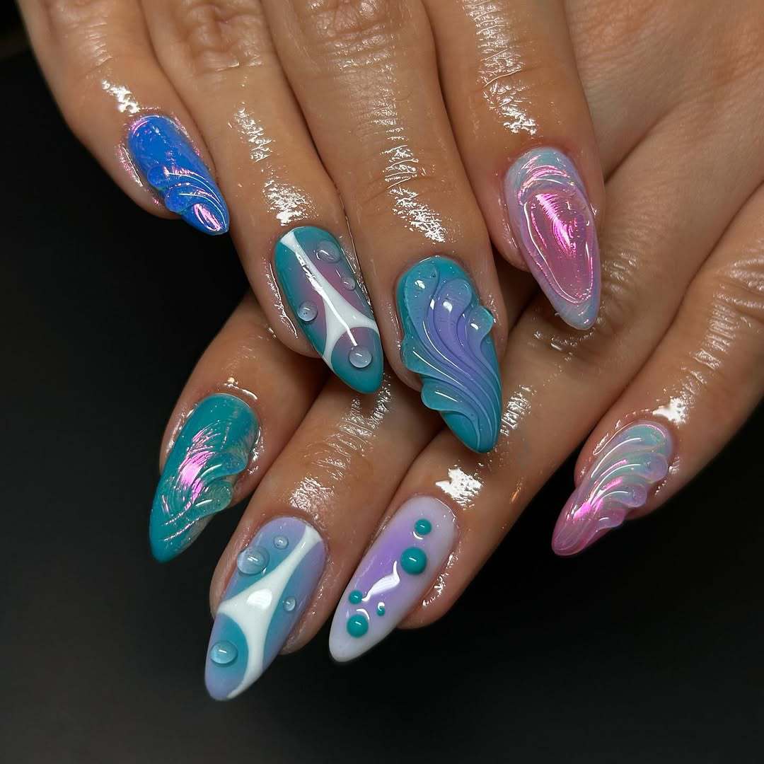 Kunstnagel Set mit modernen Aqua-Designs Brehn