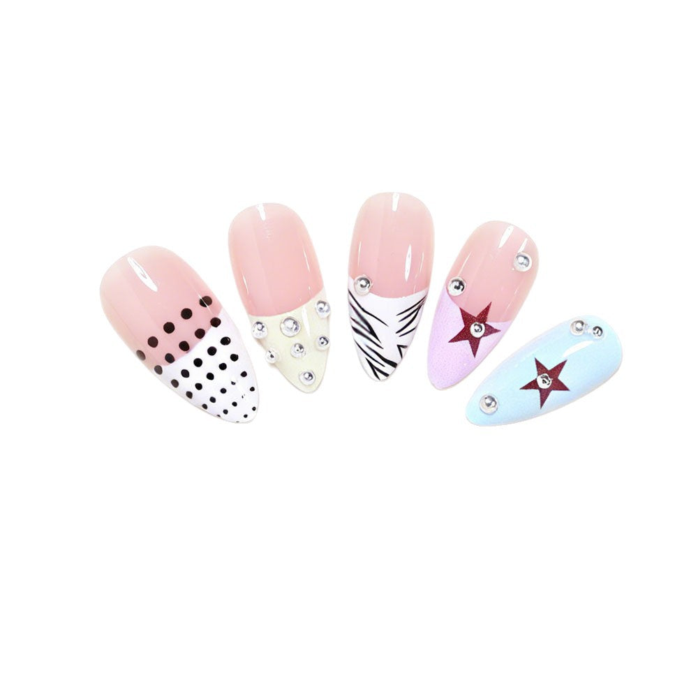 Künstlerische Stiletto Press-On Nagelkunst Kollektion Brehn