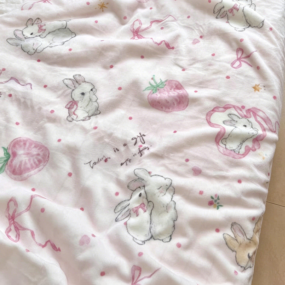 Süßes Kaninchen- und Erdbeer-Thema ultraweiche Fleece-Decke