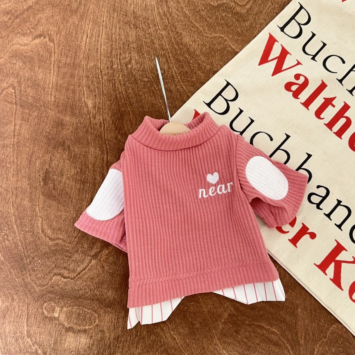 Rippstrick Baumwolle Mock-Neck Baby Pullover mit El Patch