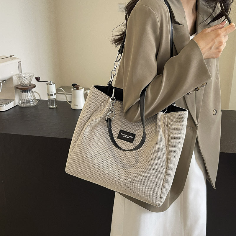 Chice Texturierte Schultertasche Brehn