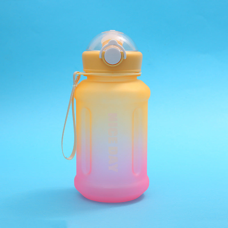 Damen Sportliche Trinkflasche mit praktischem Verschlussmechanismus Brehn