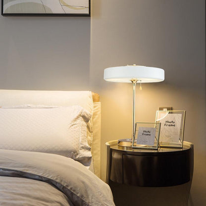Moderne Messing Tischlampe