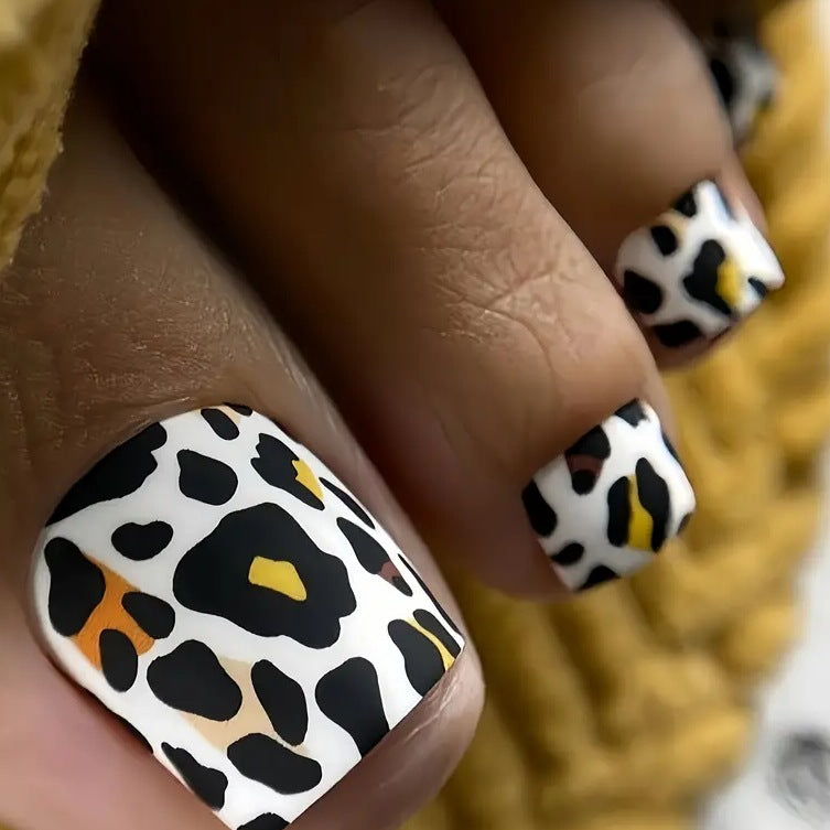 Florales Nageldesign Verbesserungen Brehn