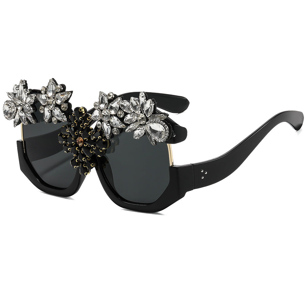 Damen Glamouröse Sonnenbrille mit funkelnden Kristallblüten Brehn