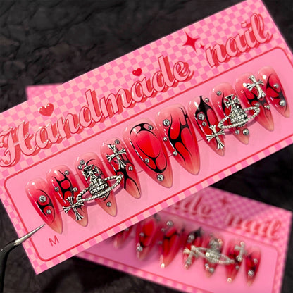 Kunstvolle Kunstnägel mit einzigartigen Designs und Glitzerakzenten Brehn